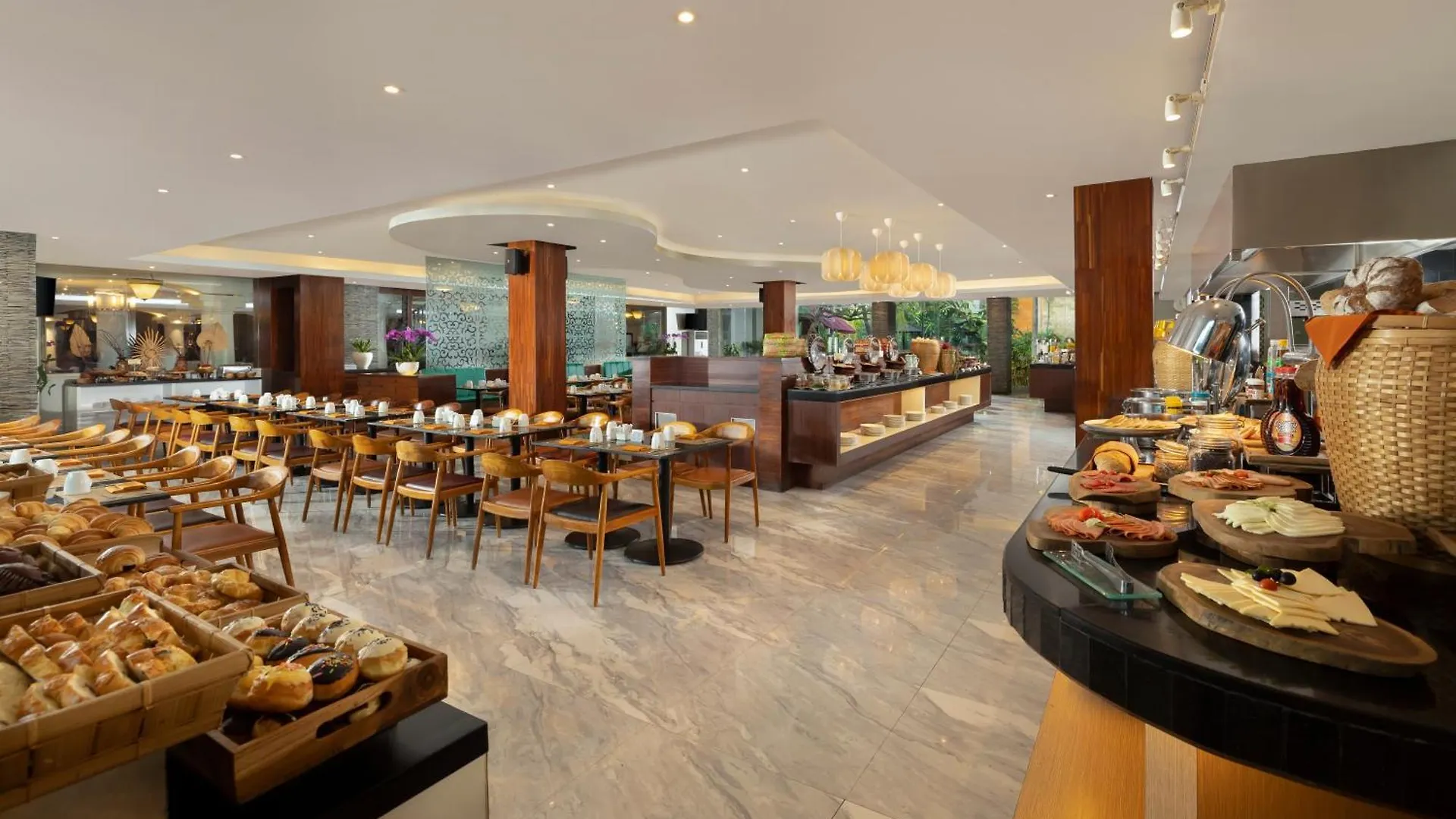 Bali Dynasty Resort Kuta